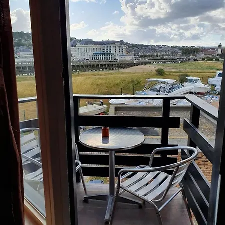 1 Quai Des Marchands Apartamento *